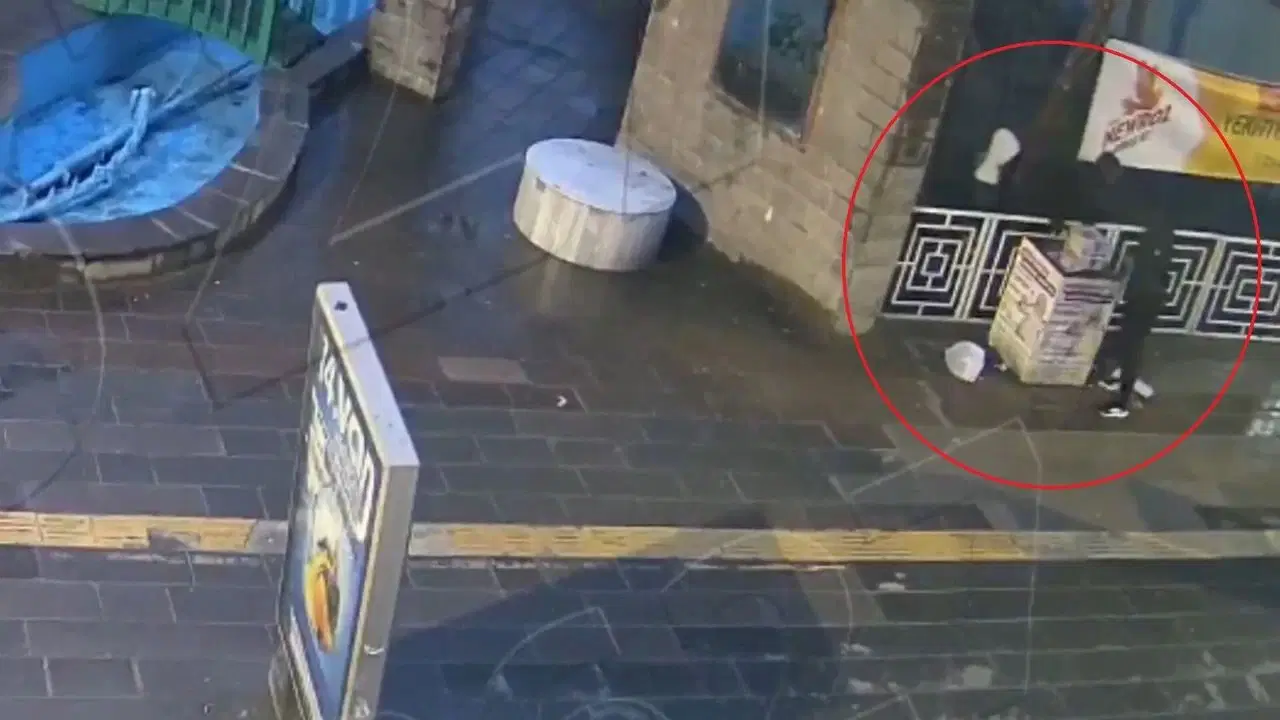 4Cf9626B 2117 41Fa A95A B7D1F4001Ccc