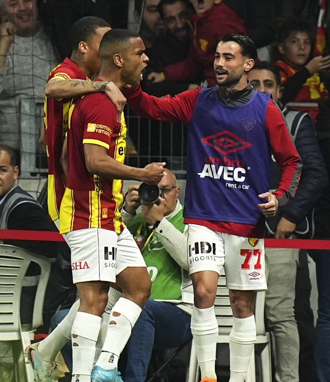 668530620 1592767068882005 5421020638979273175 N-1