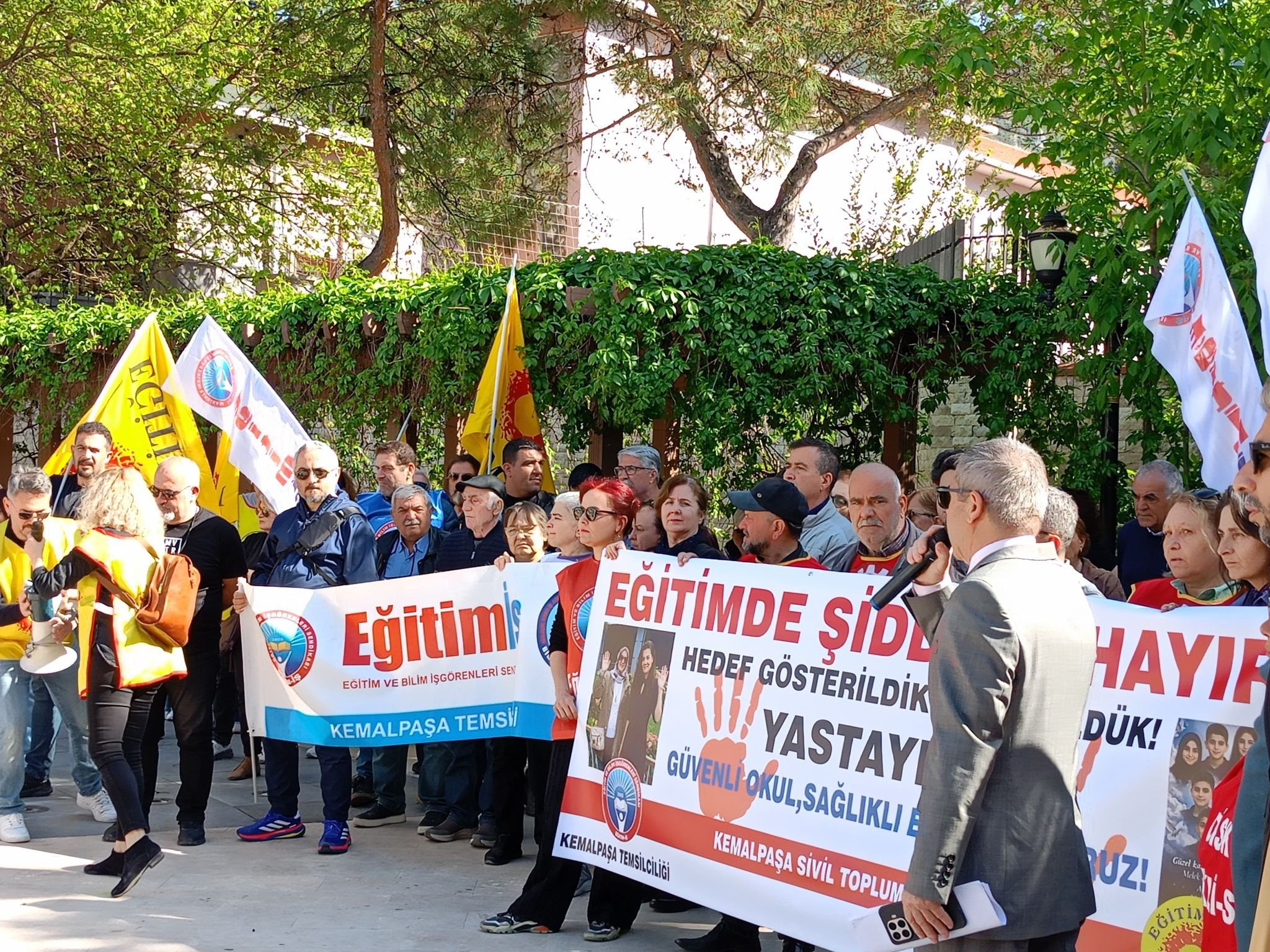 672687329 1399051658923488 1748981991237742835 N