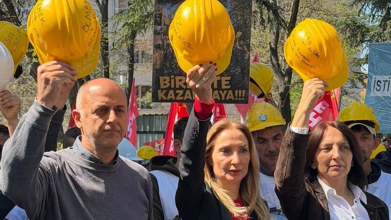 679451995 122137513815084213 3851325840148688626 N