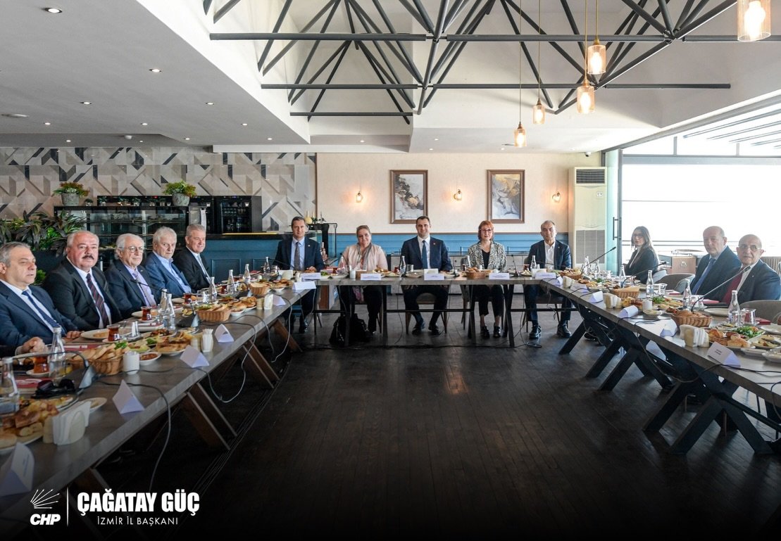 682316325 18360888490225082 582937601340486051 N