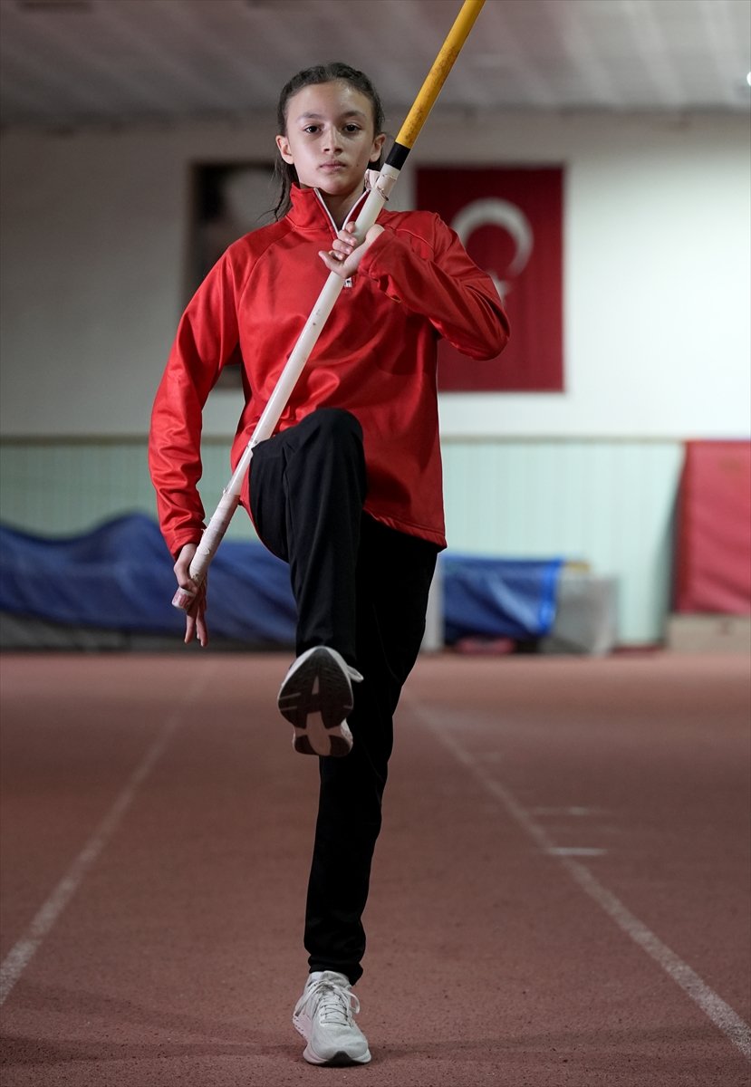 A A 20260422 41176178 41176175 S I R I K L A A T L A M A D A T U R K I Y E R E K O R T M E N I 12 Y A S I N D A K I E L I F Z I R V E Y E G O Z K I R P I Y O R-2