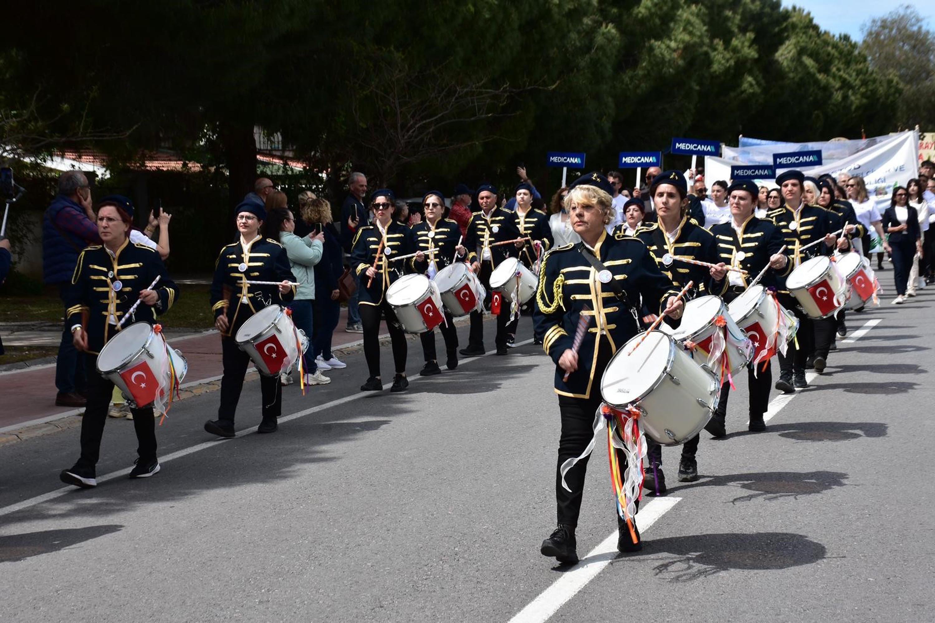 A L A C A T I O T F E S T I V A L I N D E R E N K L I K O R T E J 1275285 379533