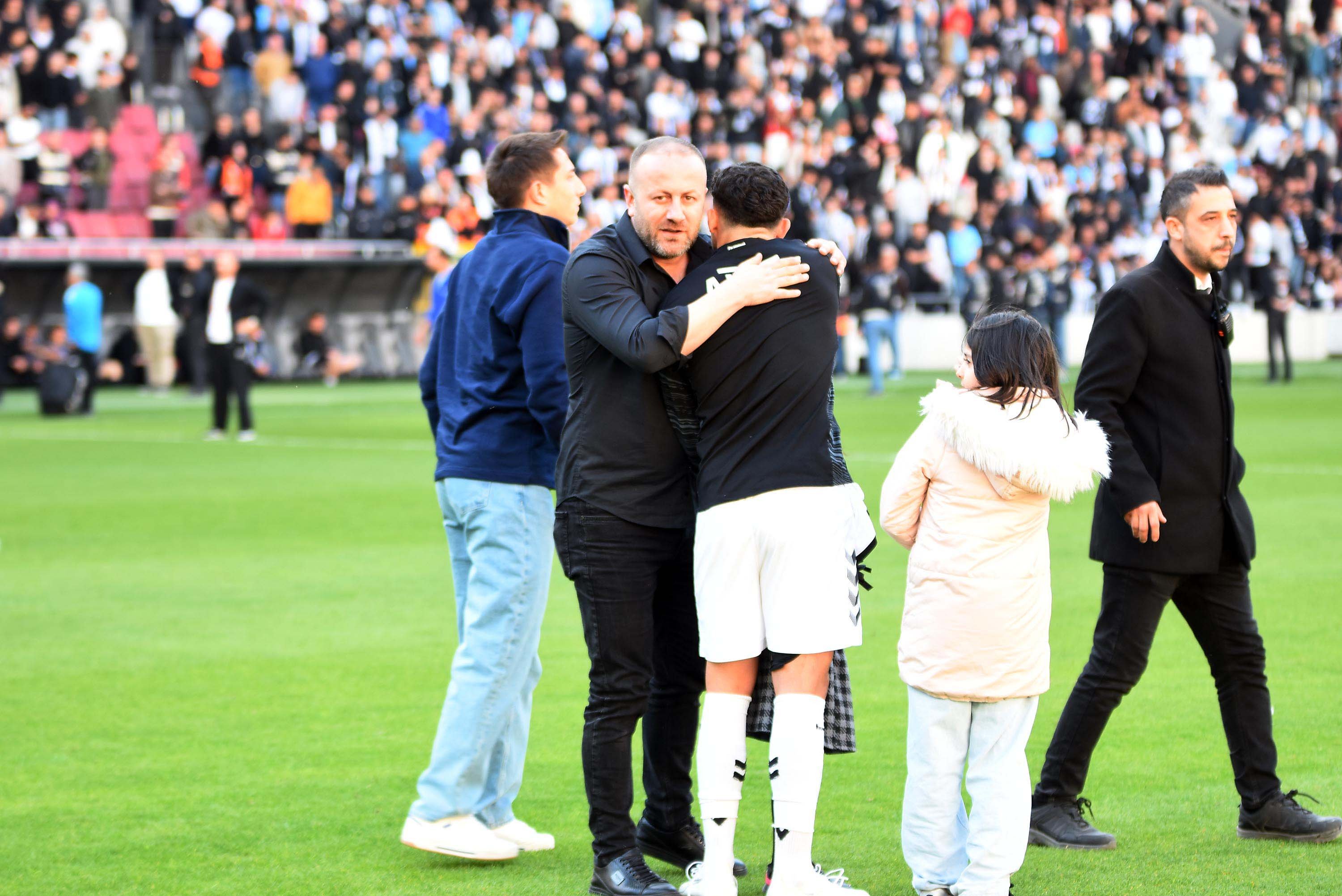 Uçurumun Kenarından Dönen Altay'da Şok Veda