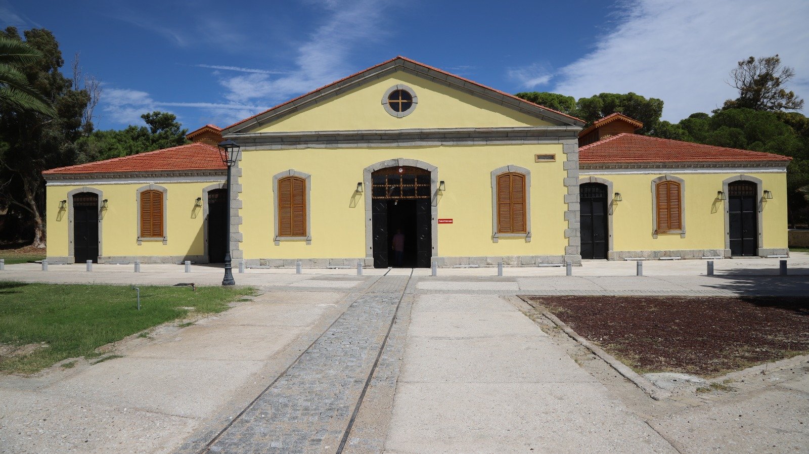 A9A8F8Ec Ef3E 491B B44C 5D5732444750-1