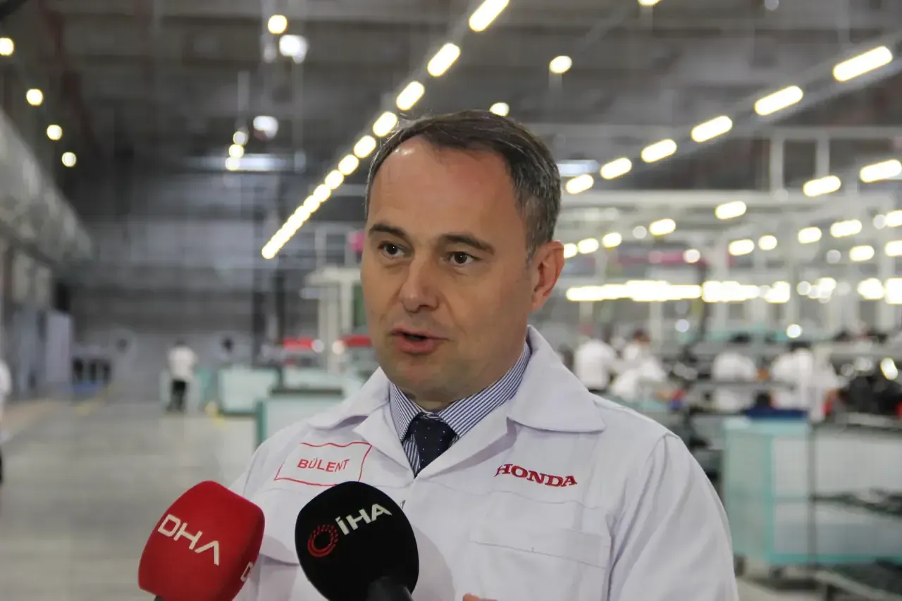 Aliagada Motosiklet Fabrikasi Uretime Basladi 300 Kisiye Istihdam Saglayacak 3