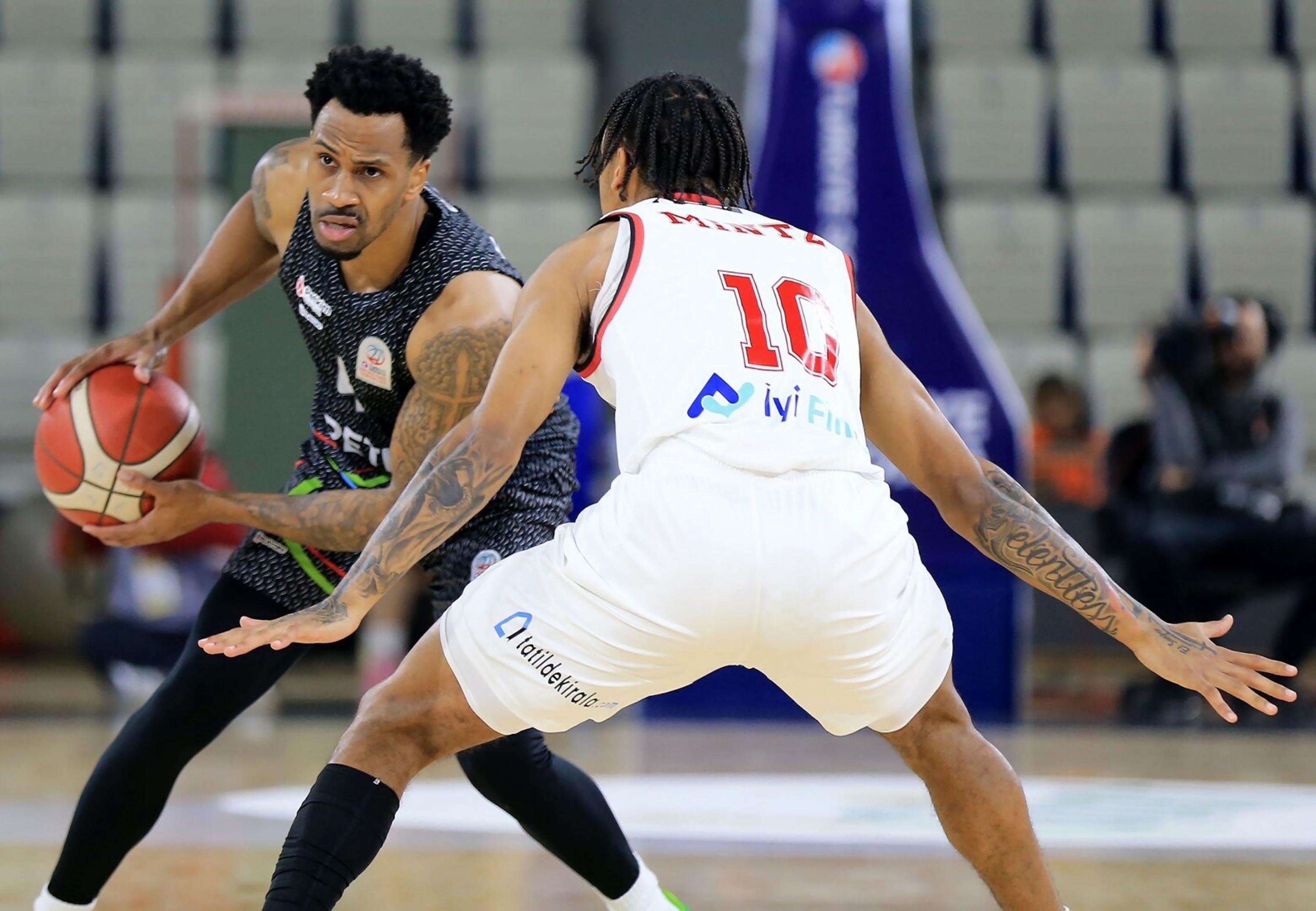 B A S K E T B O L D A K R I T I K E G E D E R B I S I 1265855 376823