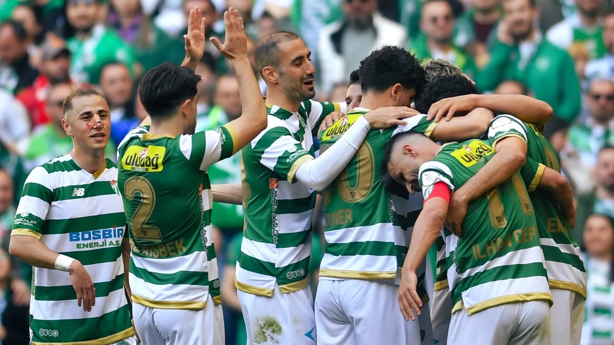 Bursaspor Sampiyon Oldu Ve Tff 1 Lige Yukseldi 0Uh0