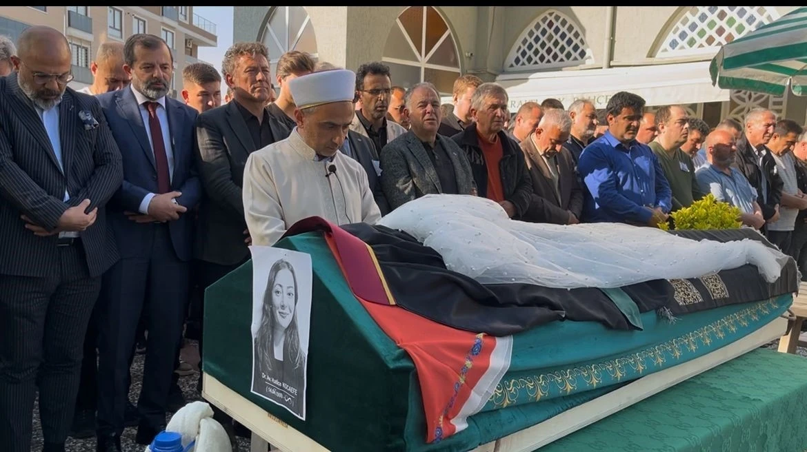 Cinayet Kurbani Avukat Hatice Kocaefe Duvagiyla Son Yolculuguna Ugurlandi 44439