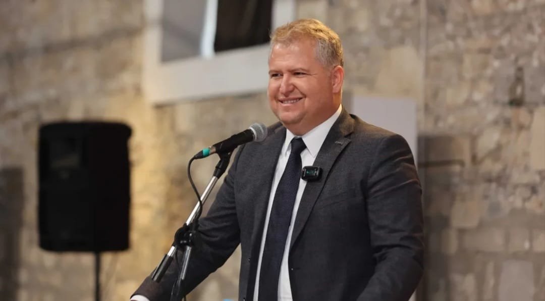 D07Acb56 D5D7 4636 95Be 5396B2787D3C