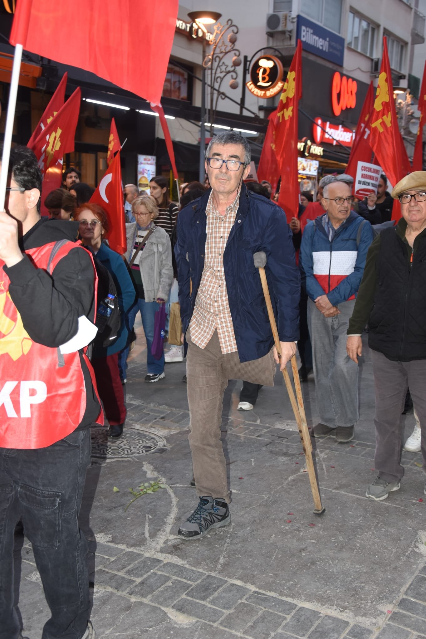 Db047790 30Bc 47Db 81C3 12C3Ab7F82Ee-1