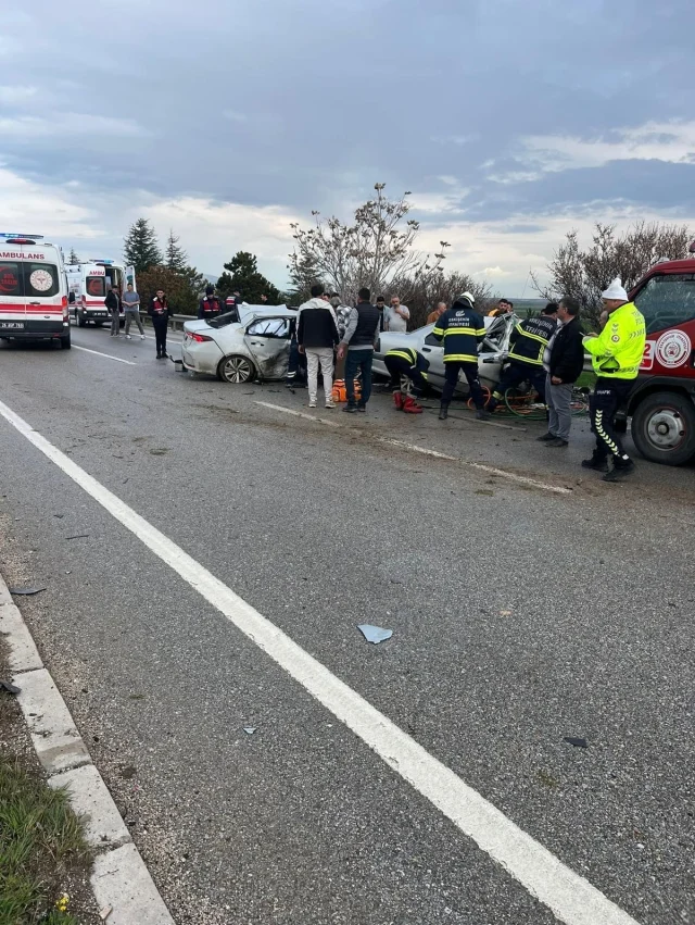 Eskisehir Ankara Yolunda Feci 19720136 5500 2 M