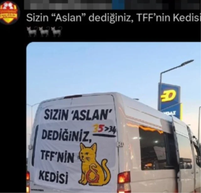 Goztepeli Taraftar Galatasaray 47791A1741 4201 1 M