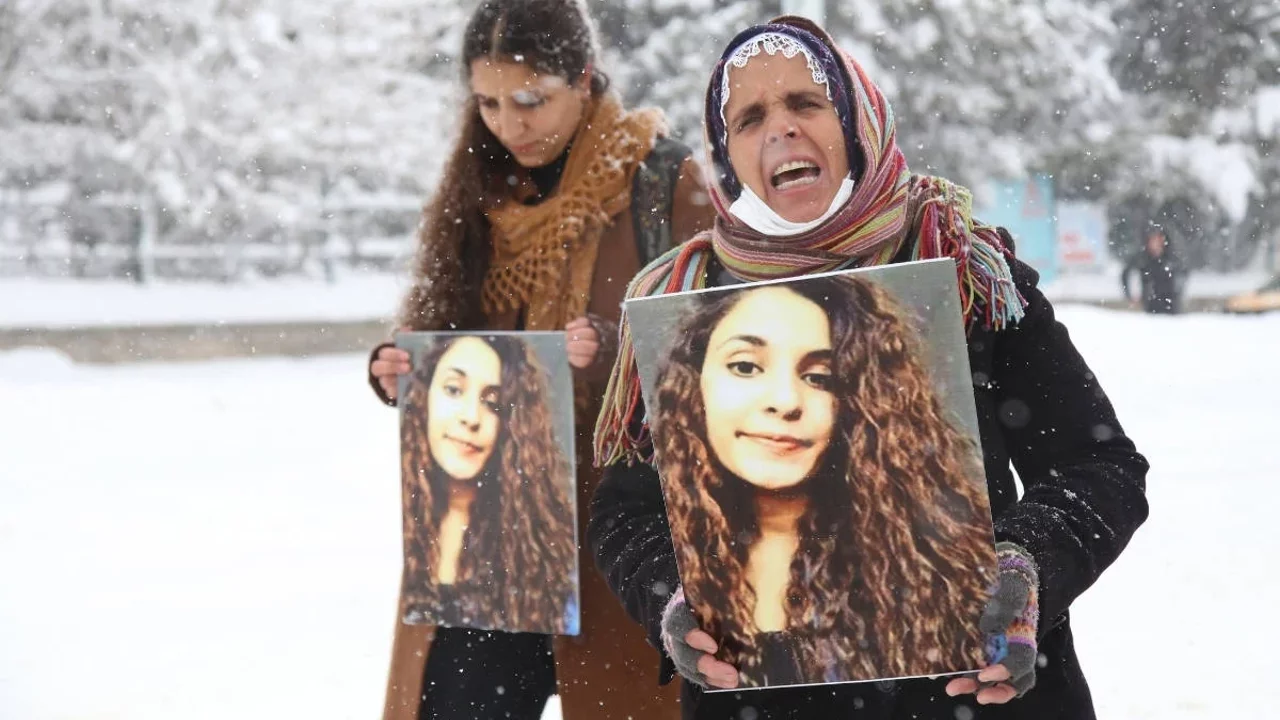 Gulistan Dokunun Ailesinden Cagri 1-6