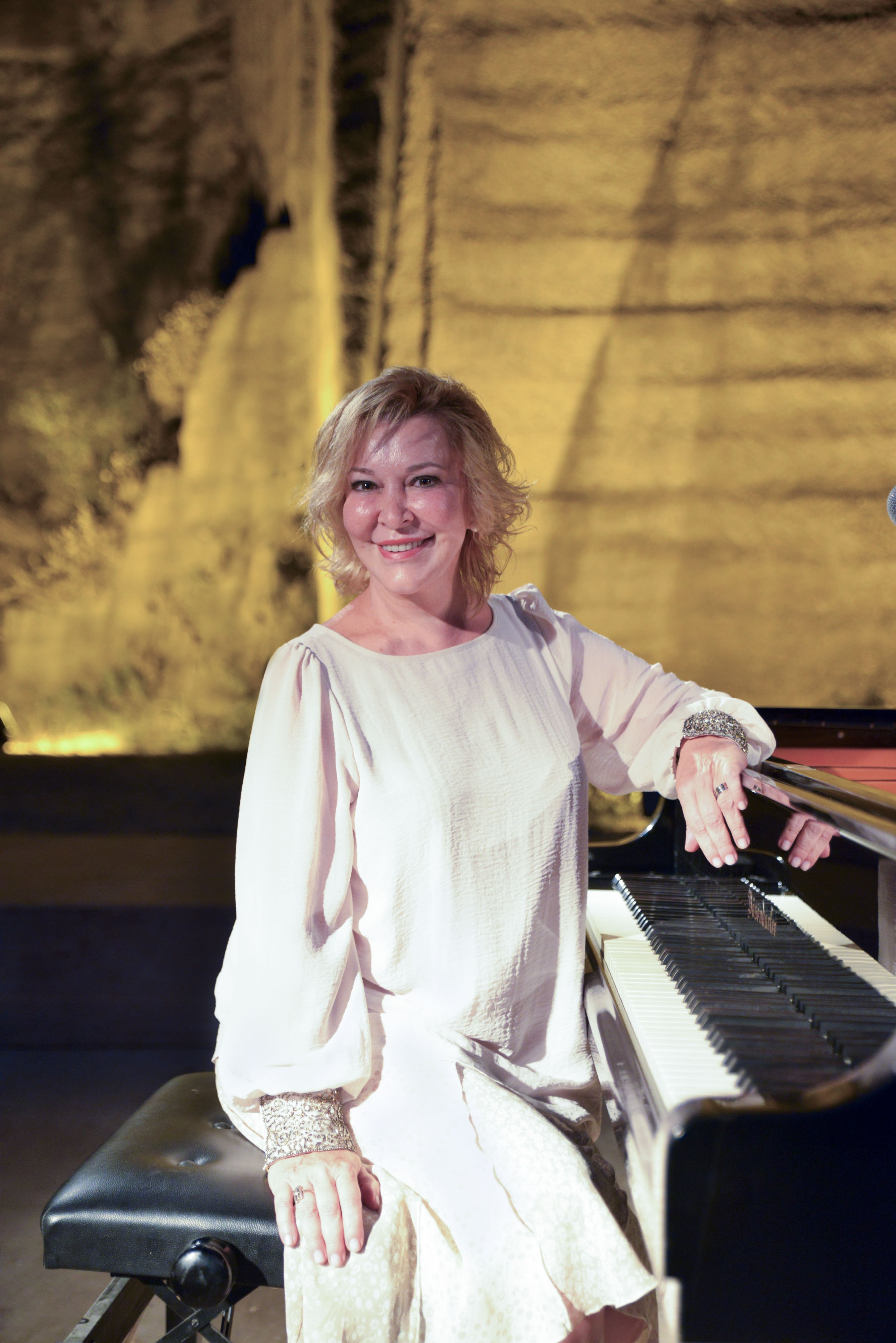 Gülsin Onay 9 Eylül Gazetesi 04