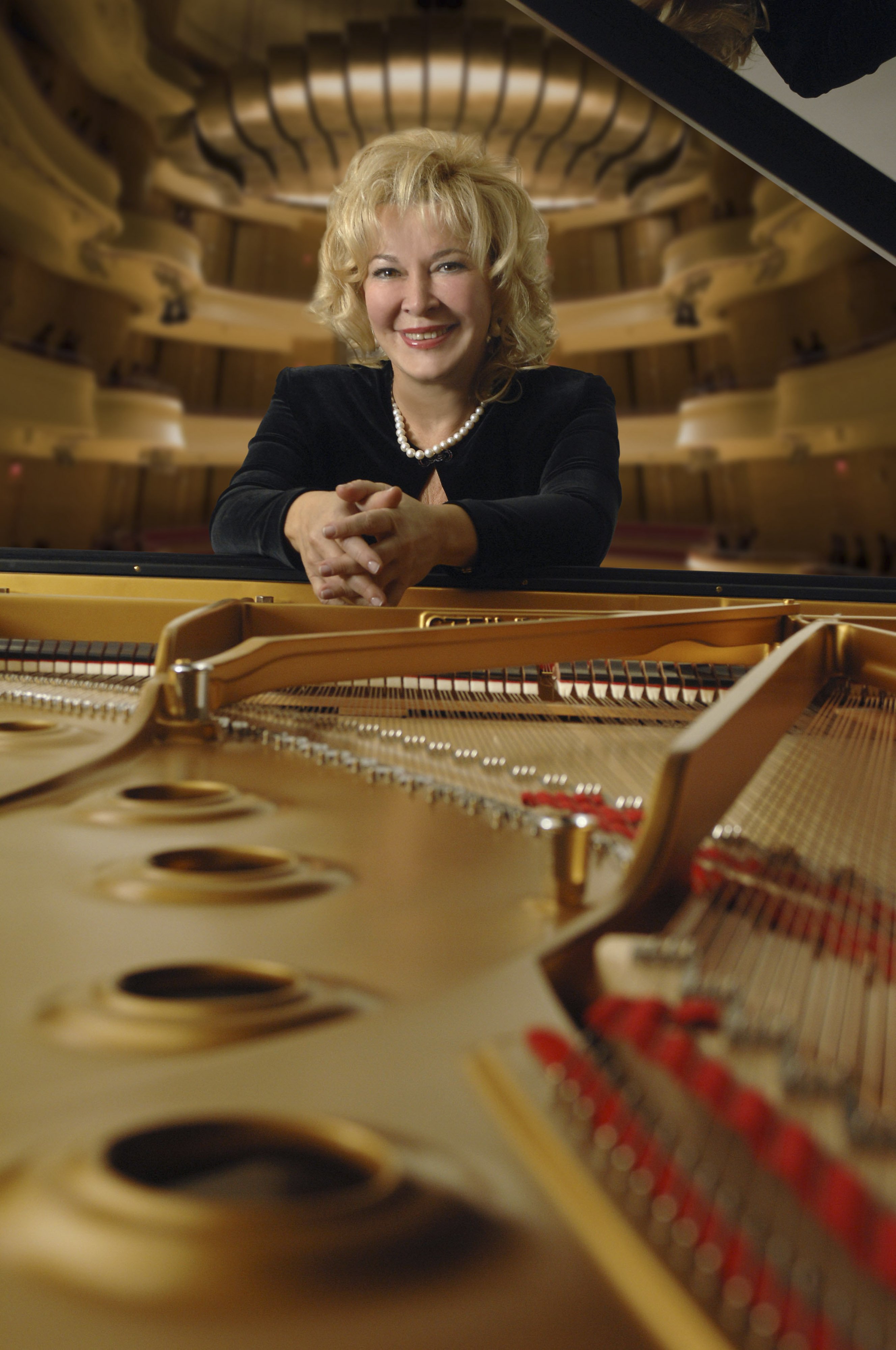 Gülsin Onay 9 Eylül Gazetesi 05