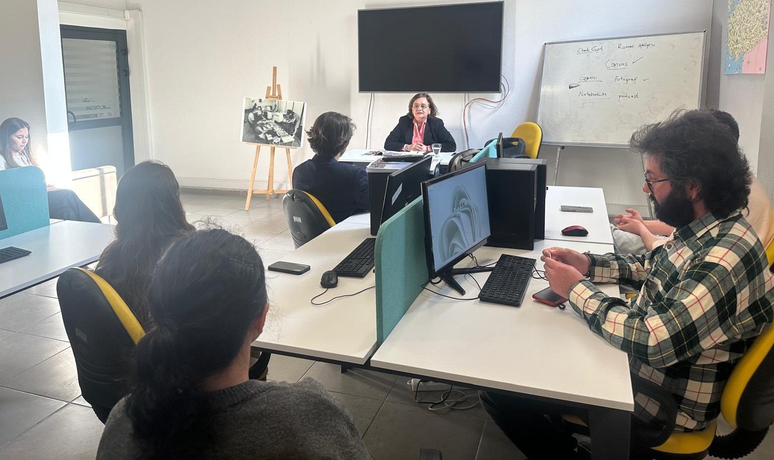 İgc Basin Akademi̇si̇’ne Deneyi̇mli̇ Gazeteci̇ Çi̇ğdem Toker Konuk Oldu (1)