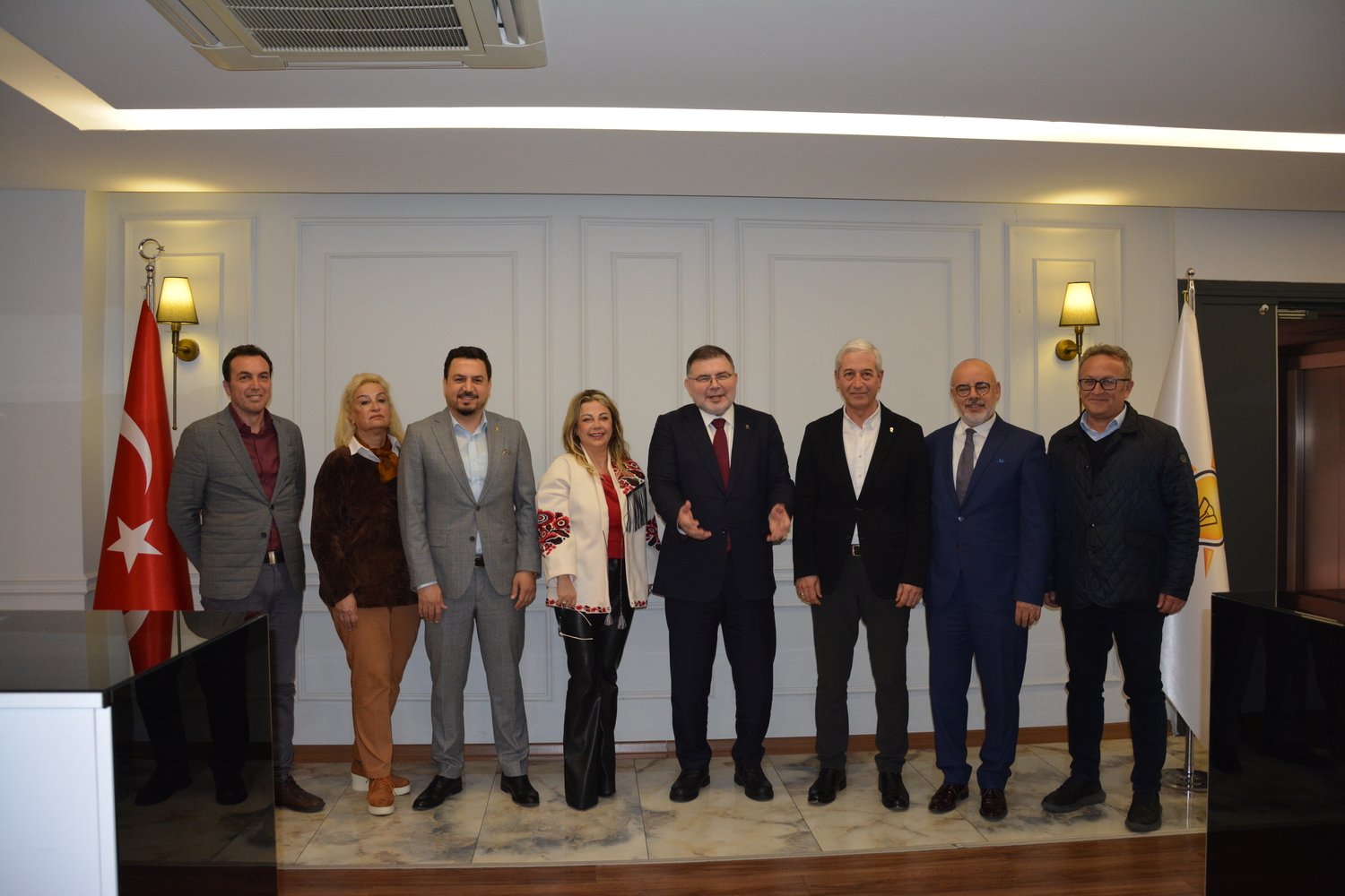 İgc’den Ak Parti̇ İzmi̇r İl Başkani Bi̇lal Saygili’ya Zi̇yaret (3) (1)