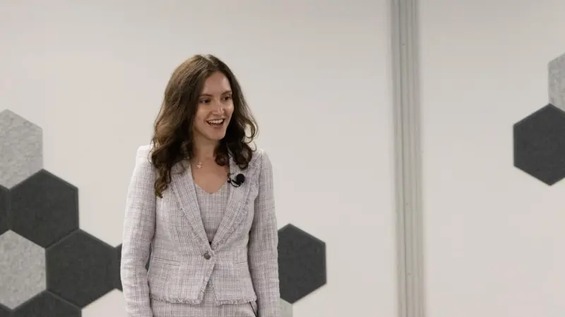 İlayda Şamilgil Kimdir