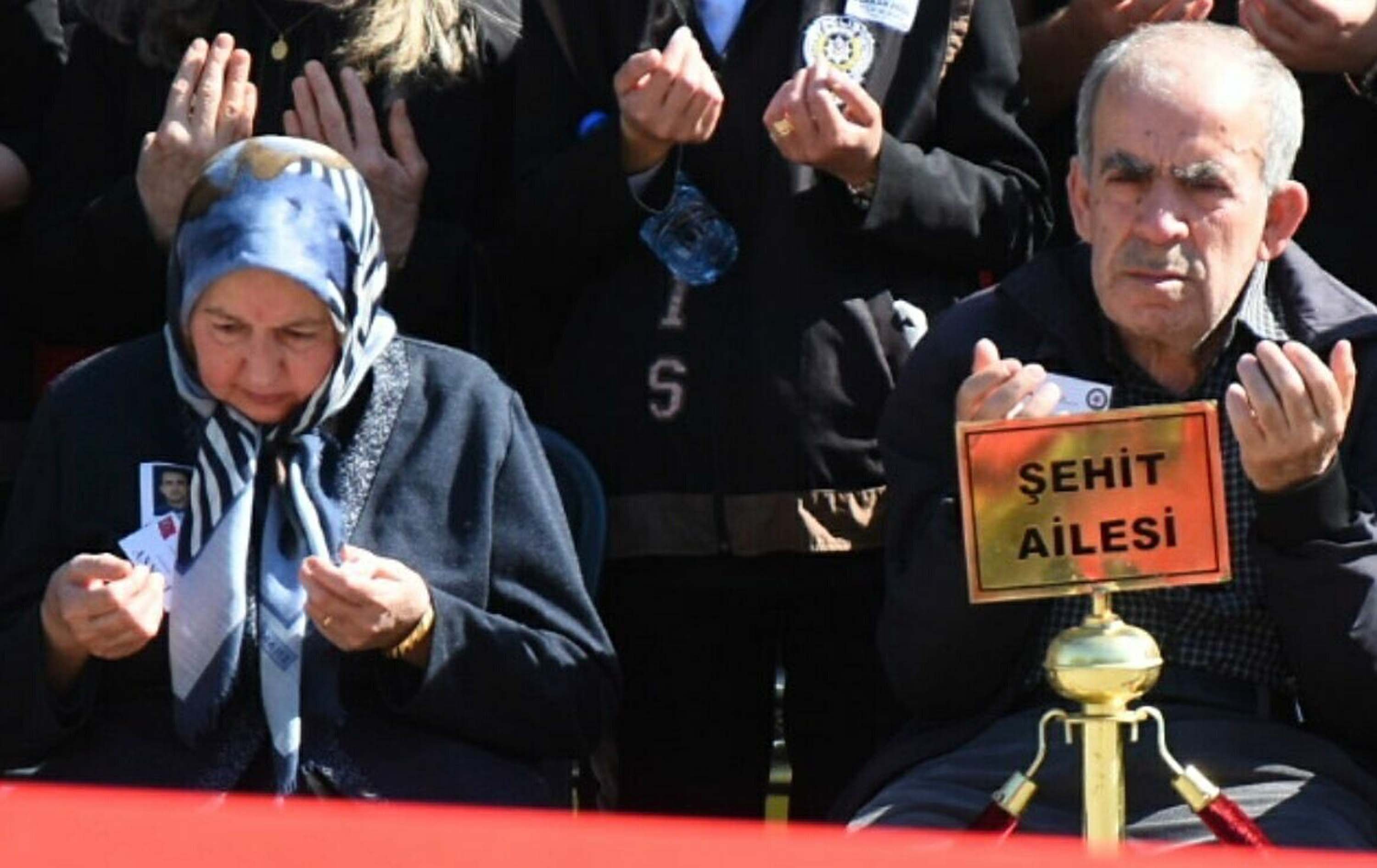 Izmirdeki Kazada Sehit Olan Polis Memur 1285677 382539 (1)