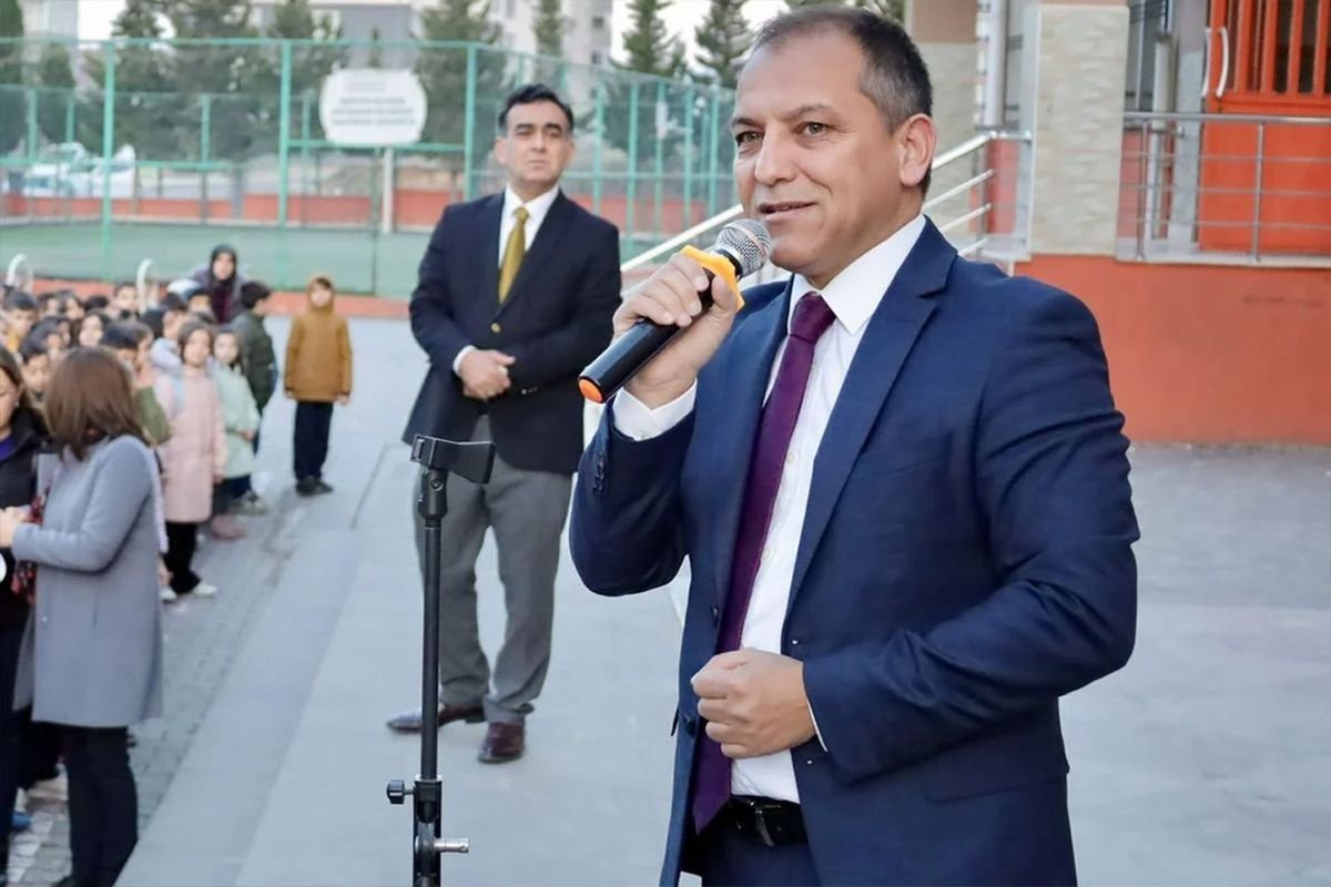 Kahramanmaras Il Milli Egitim Muduru Erhan Baydur 19764617 9638 Amp