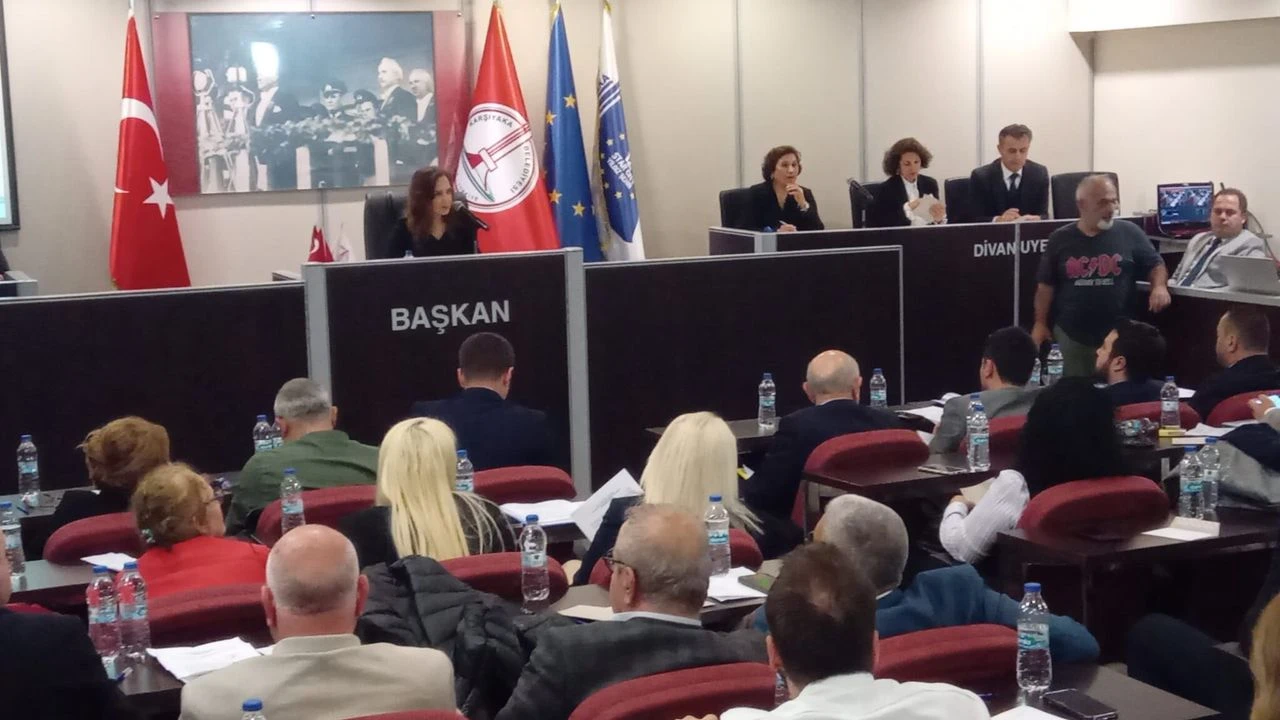 Karsiyakada Mecliste Secim Gunu Encumen Ve Baskan Vekilleri Belirlendi 2