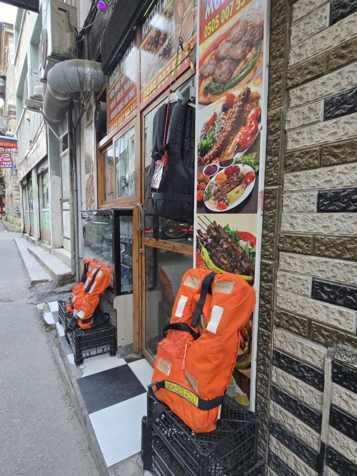 Köftecide ‘Can’ Değil ‘Ölüm’ Yeleği 1