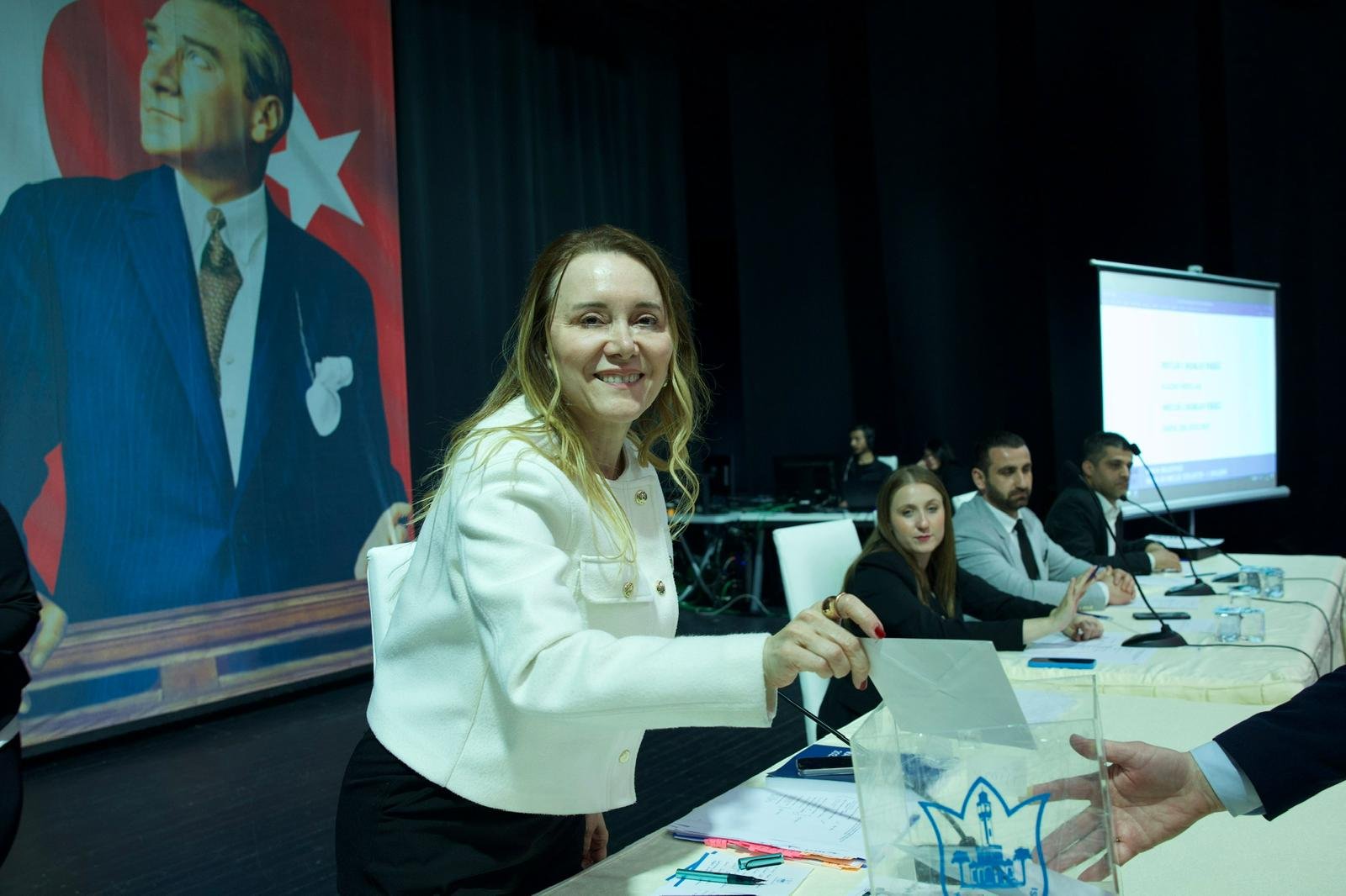 Konak Meclisi’nden Ruhsat Ücretlerine Düzenleme Hamlesi (5)