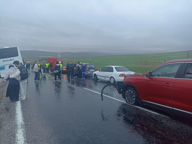 Kontrolden Cikan Yolcu Otobusu 19765135 6111 1 M