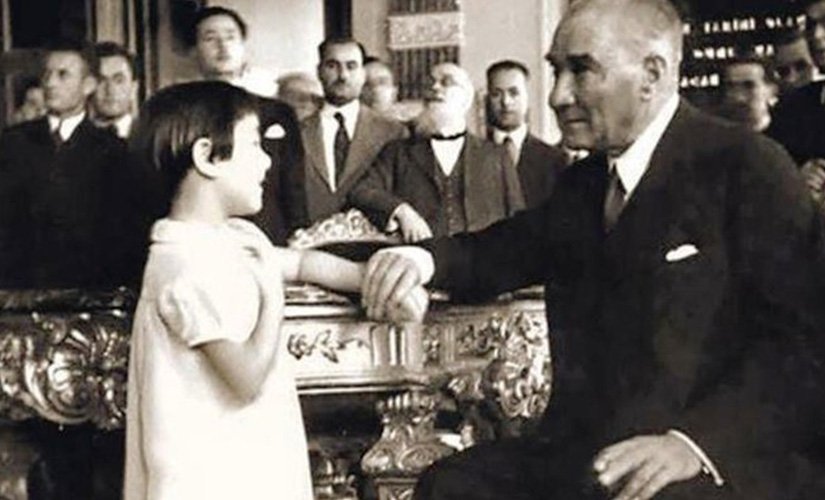 Mustafa Kemal Ataturk Ve Cocuklar 2 645217853Efe0-1