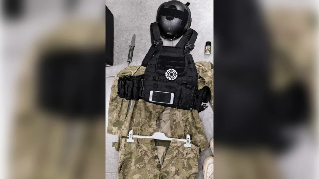 Okul Saldirilariyla Ilgili Paylasim Yapan Liseli Gozaltina Alindi Yjmv