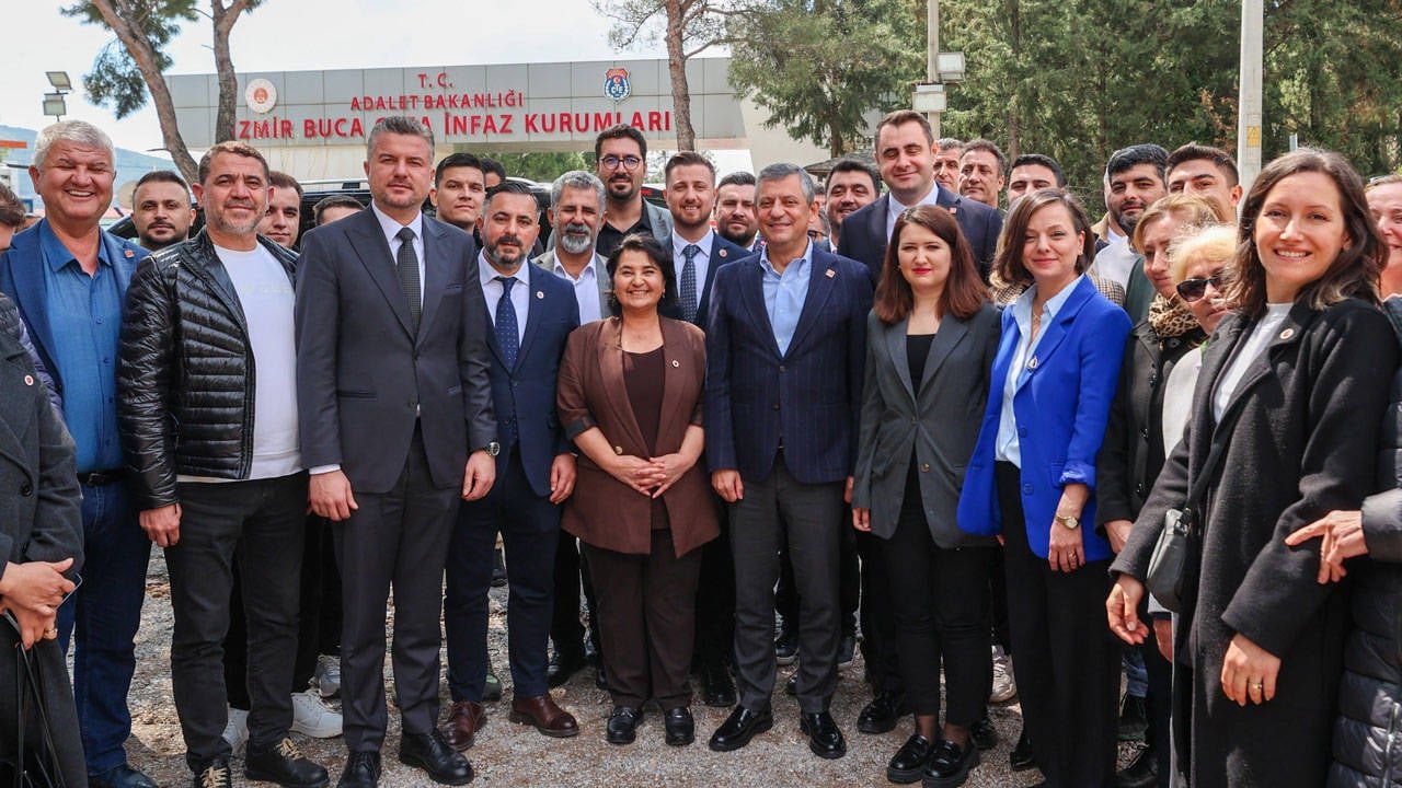 Ozgur Ozel Den Tunc Soyer Ve Senol Aslanoglu Na Ziyaret-1