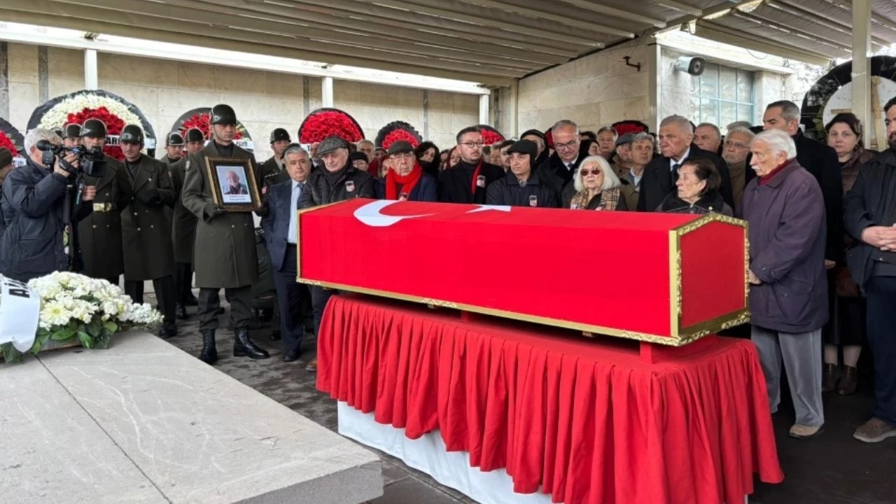 Yalcin Kucuk Son Yolculuguna Ugurlandi Zxeu