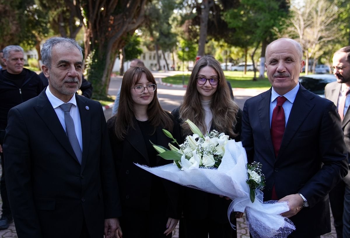Yok Baskani Ozvar Izmir De Universiteleri Ziy 19737095 Amp