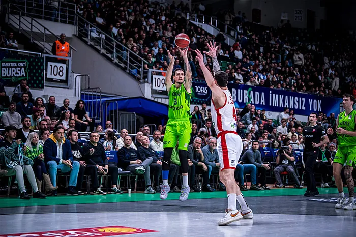 0X0 Tofas Karsiyaka Karsisinda Galip 1777830114980