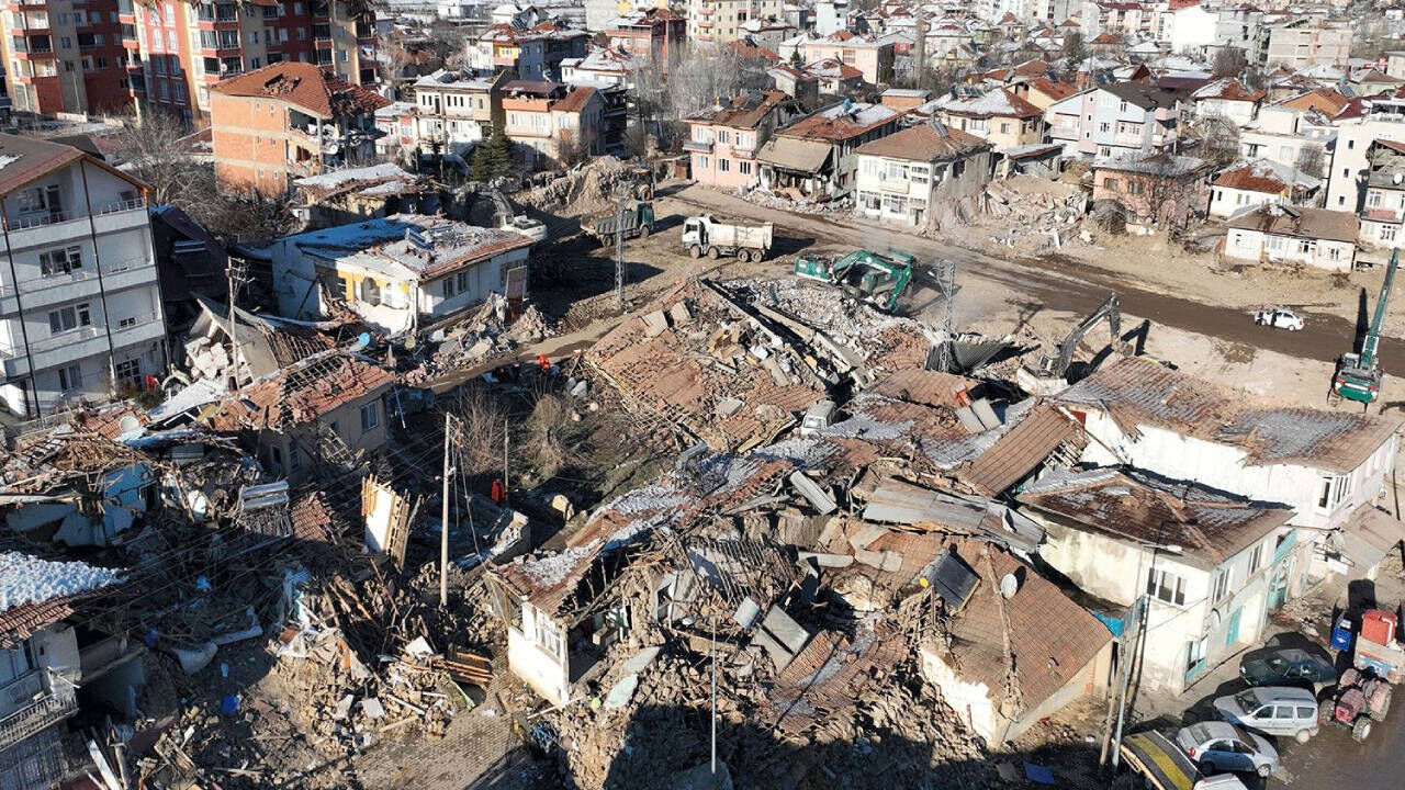 Altas Apartmani Davasi Karar Eski Malatya Belediye Baskani Na 4 Yil 5 Ay Hapis Cezasi