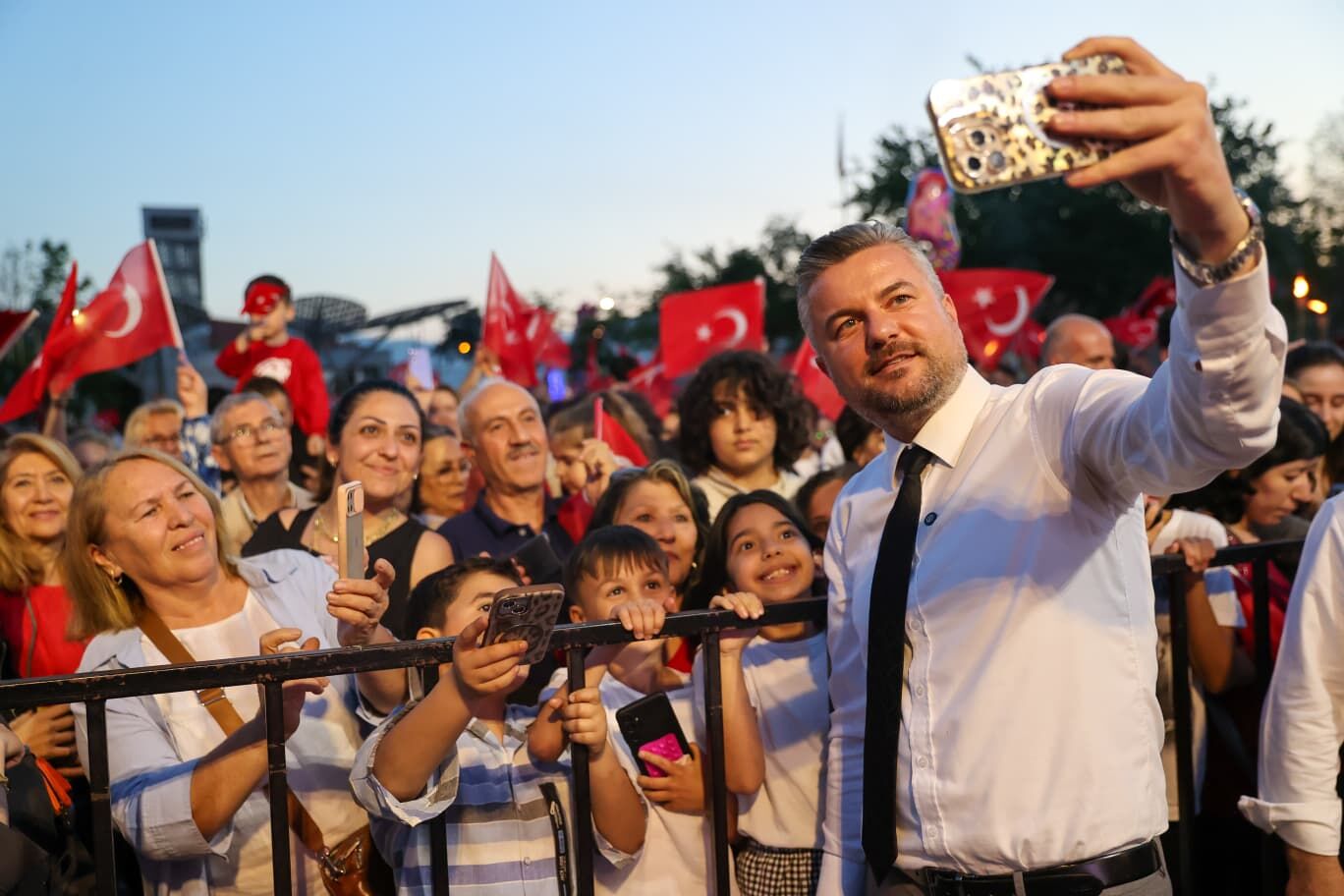 Buca 19Mayis Kortej Konser (12)