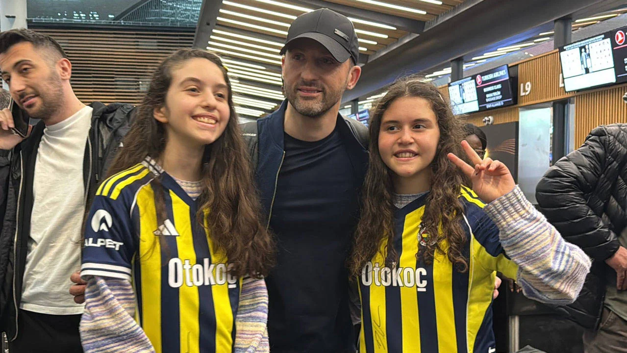 Fenerbahce Taraftarindan Tedesco Ya Duygusal Veda