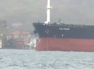 Istanbul Bogazinda Panama Bayrakli Kuru Yuk Gemisi Arizalandi Deniz Trafigi Durd 300X222