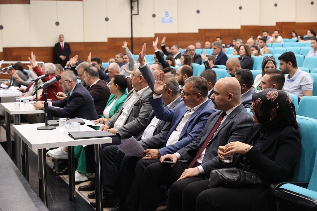 Konak Belediye Meclisi Mayis Ayinin Ilk Toplantisini Gerceklestirdi 6Jpeg 03 05 2024 09 10 20