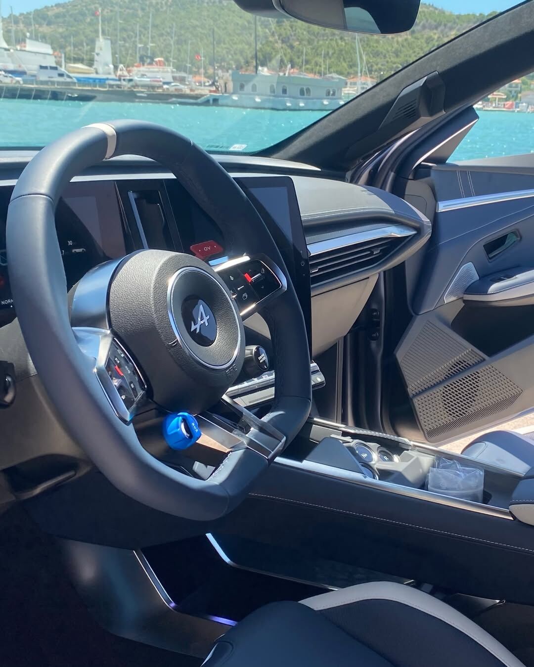 Alpine A390 Türkiye’de Ilk Kez Çeşme Oto Show’da Görücüye Çıktı . Mai̇s A.ş. İzmir Şube Müdürlüğ (4)