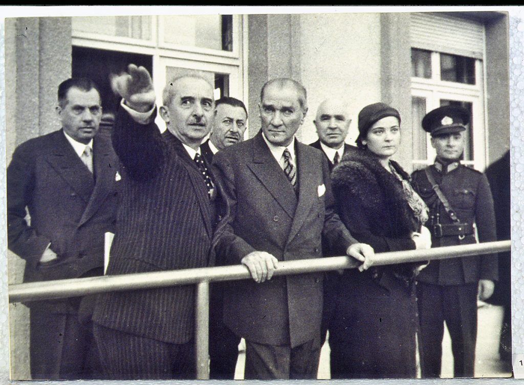 Ataturk Inonu 11 1024X753