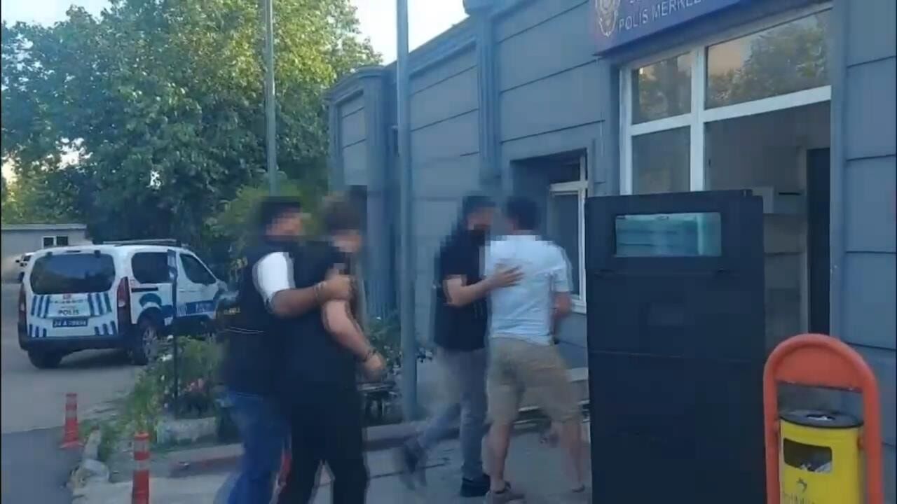 Beylikduzundemetrobusteyanbakmaka1351695401335Jpg B94E D3 Xsi E6 O6J9A6 Plu X A