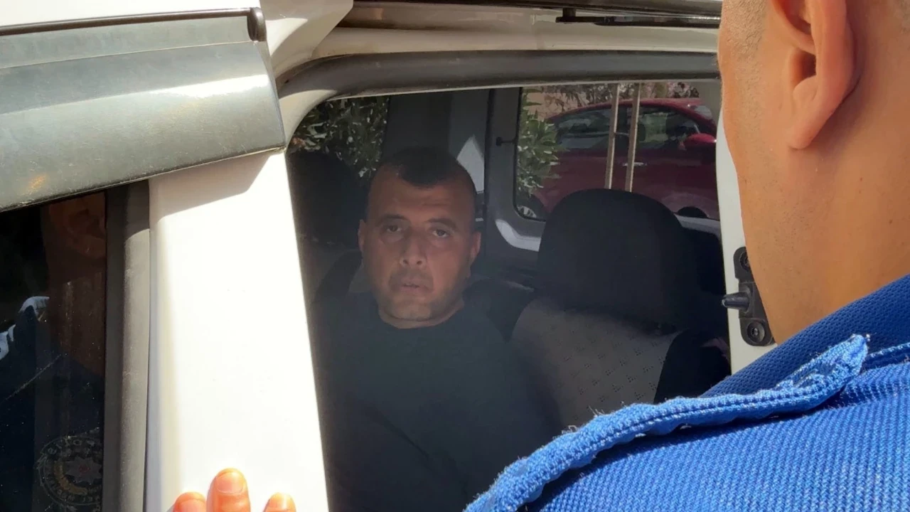 Bir Katliam Da Antalyada Esini Ve Kayinpederini Oldurdu 6Zi4
