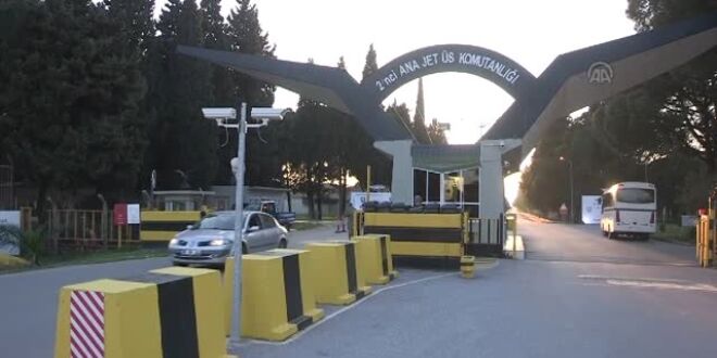 Izmir Cigli De Egitim Ucagi Dustu 2 Sehit