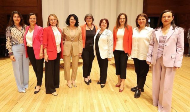 Izmir In Kadin Belediye Baskanlari Projelerini Anlatti 7887