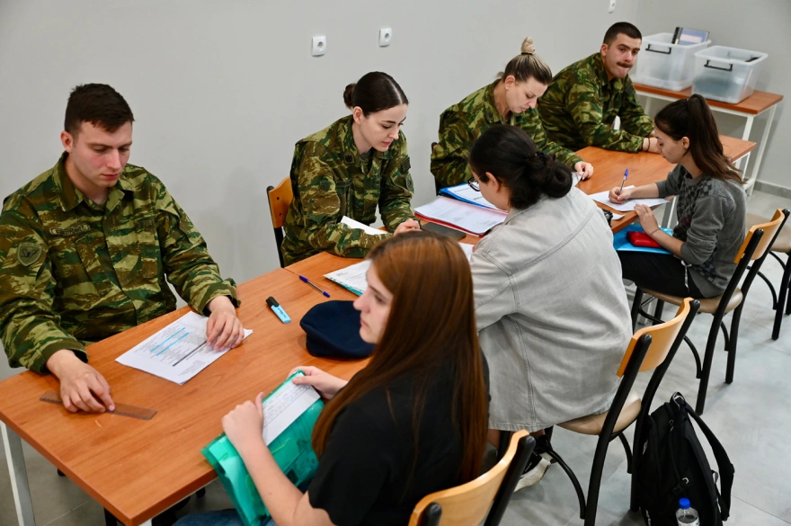 Katakasi Stratioton 14