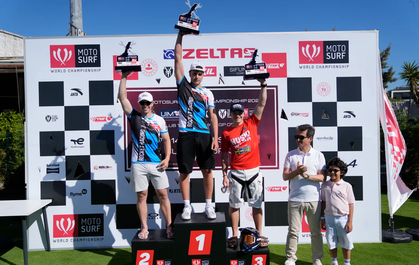 Motosurf 1