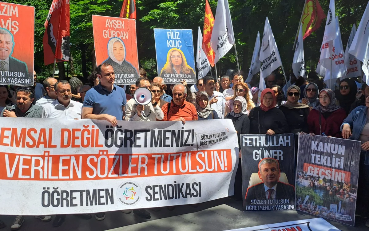 Ogretmenlere Polis Mudahalesi Ankarayi Terk Etmiyoruz
