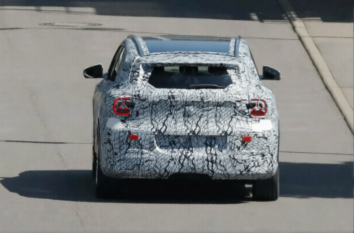 Csm Mercedes Benz New Gla Ev Testing Rear 3C8E54C411 Ezremove